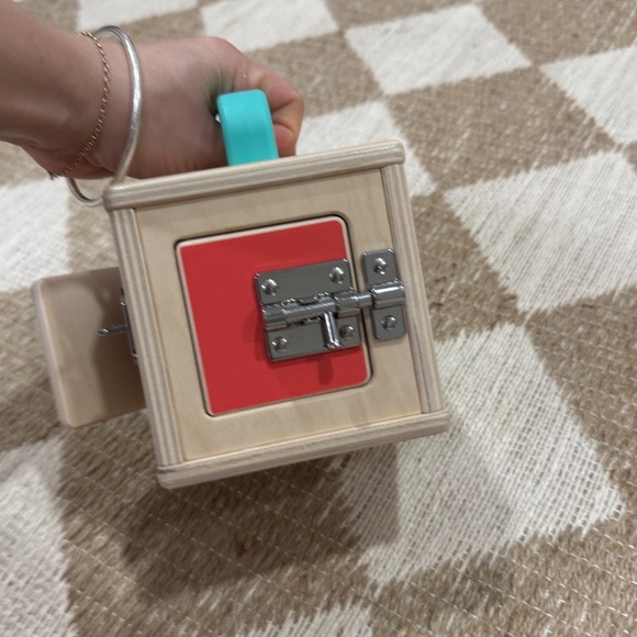LOVEVERY Wooden Toy Lock Box Latches “The Realist” Montessori Learning toddler - Picture 6 of 9